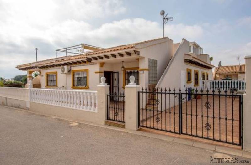 2 Bedroom 1 Bathroom Bungalow In La..