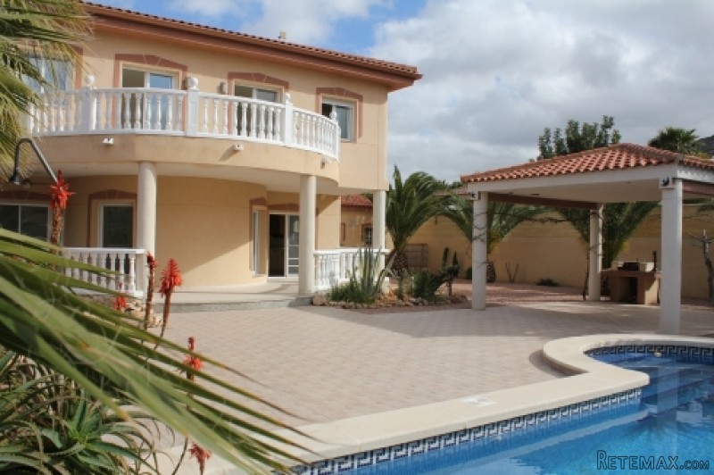 Hondon De Las Nieves - Stunning..