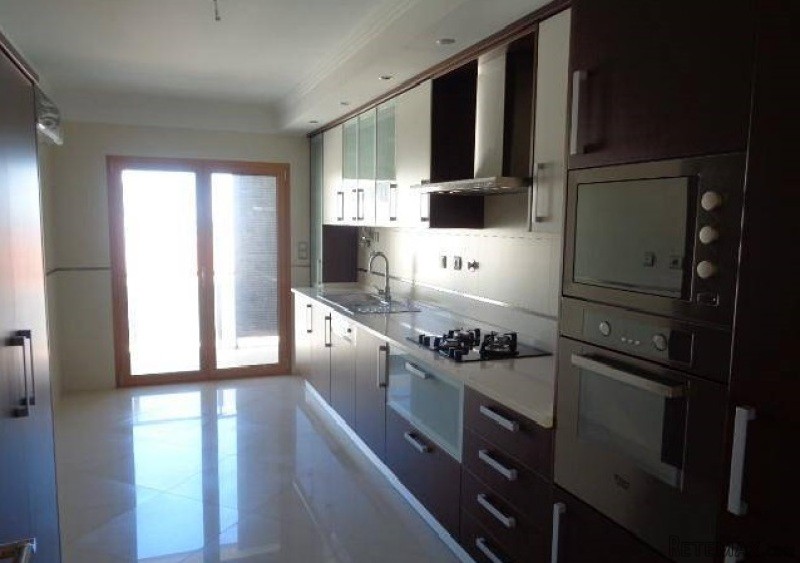 Spacious Apartment T3 Close To Santa..