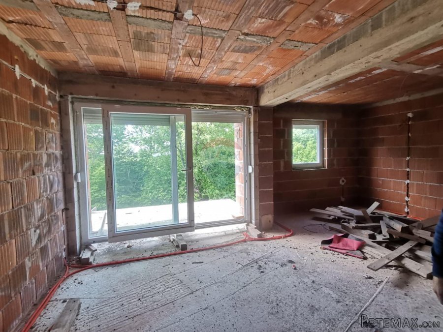 OTOK KRK,DOBRINJ-kuća sa tri apartmana i građevinskim tereno - 9