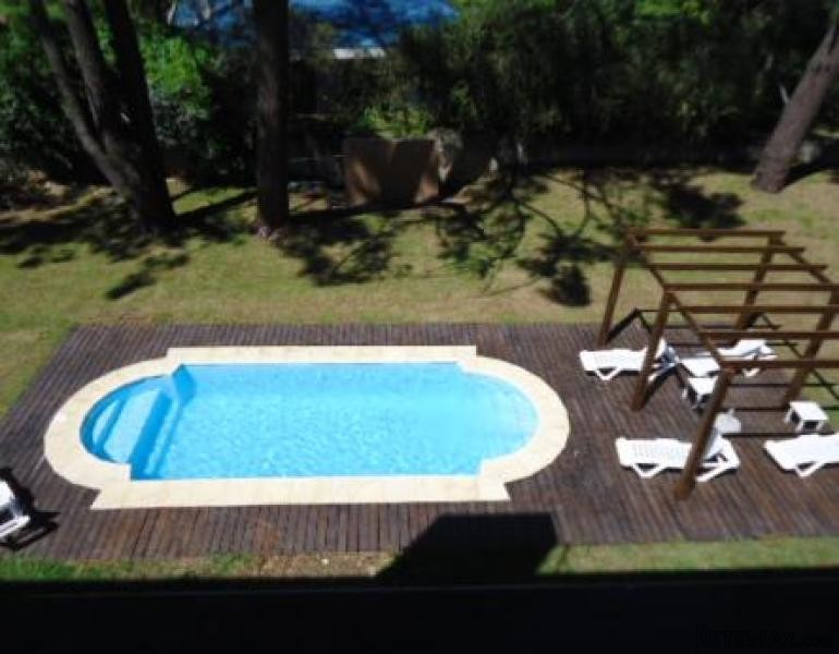 2 Bedroom Apartment - For Sale - Rinc...
