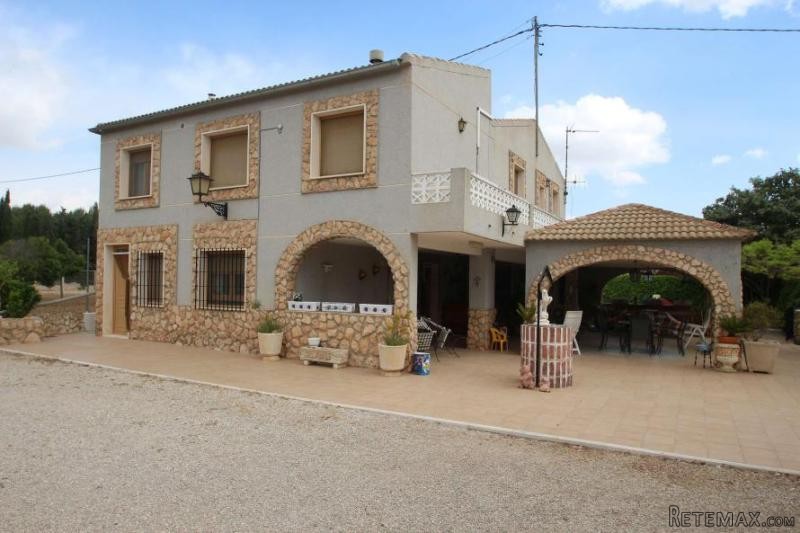 Yecla country House with pool 12m (Ref...