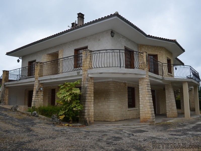 maison VILLEFRANCHE DU PERIGORD 220 375.. - 2
