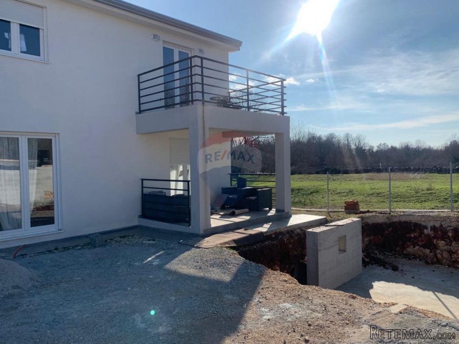 Baderna, lijepa dvojna kuća sa velikom okućnicom i bazenom - 3