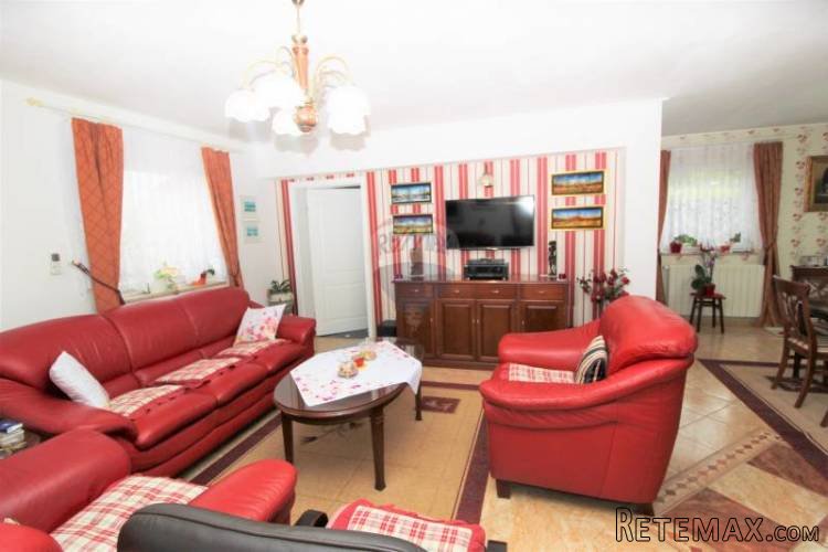 POREČ okolica- samostojeća apartmanska kuća s maslinikom - 3