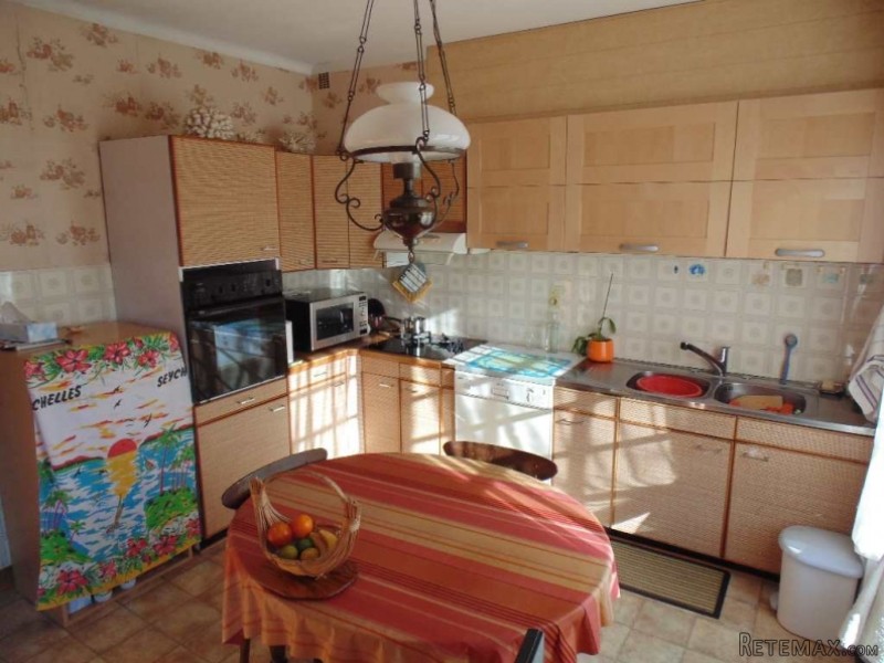 4 Bedrooms - Maison - For Sale - 2