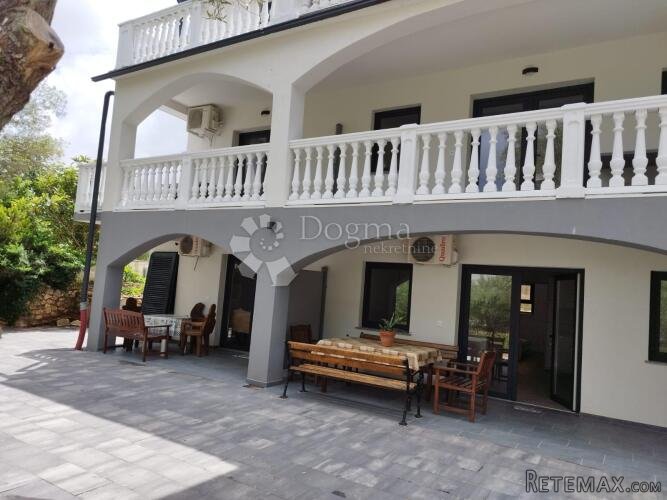 MALINSKA - APARTMAN 2S+DB - PRIZEMLJE