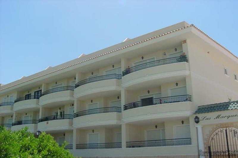 Furnished Apartment, pool, parking and..