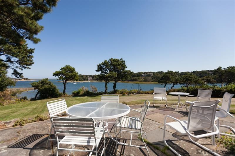4 bedroom House For Sale: 338 Seapine..