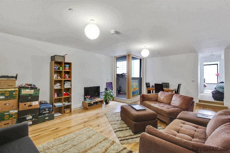 Property - London - For Sale