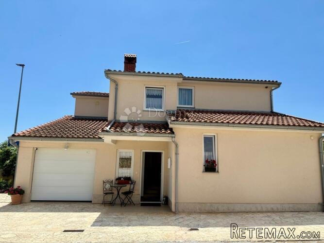 Kuća s 3 apartmana i garažom blizu mora - Fažana - 2