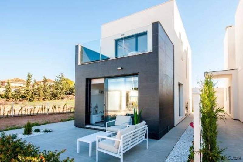 3 Bedroom 2 Bathroom Villa In Punta..