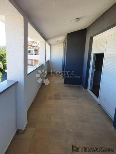 APARTMAN S BAZENOM MALINSKA