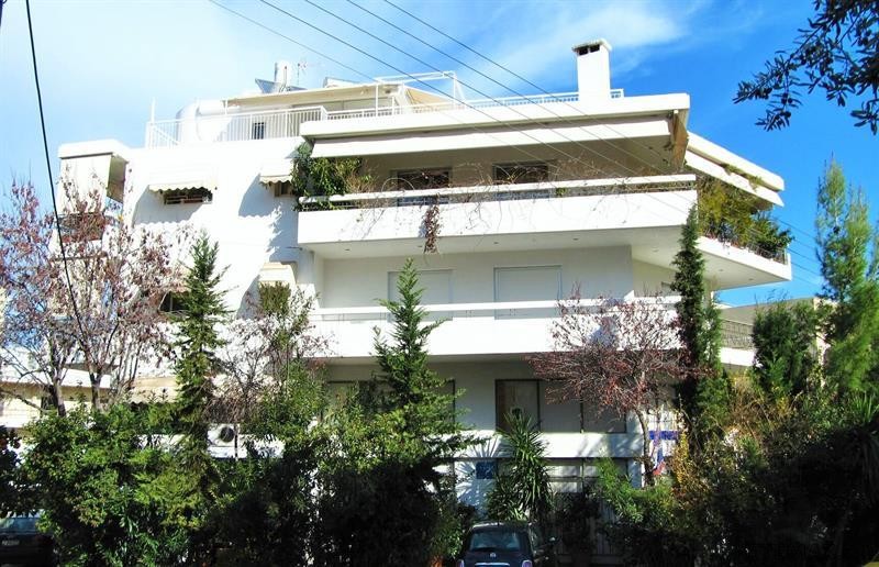 3 bedroom Apartment For Sale: Nea..