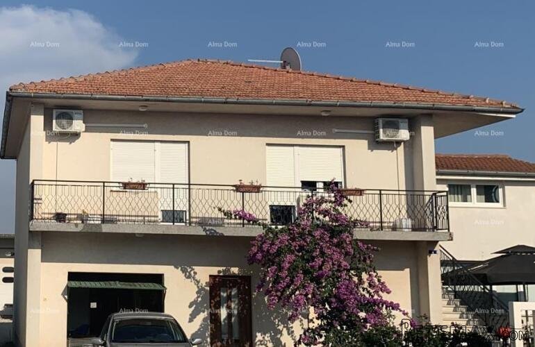 PULA – dvije kuće s velikim investicijskim potencijalom