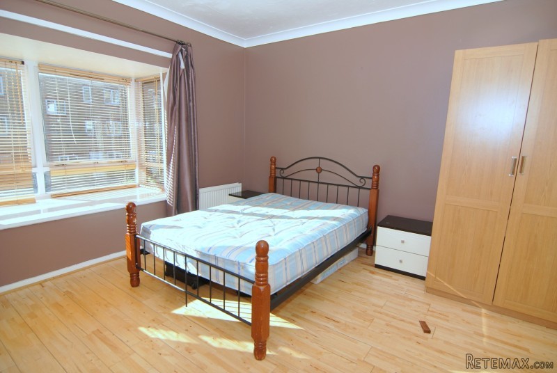 Flatshare - Iron C - 2