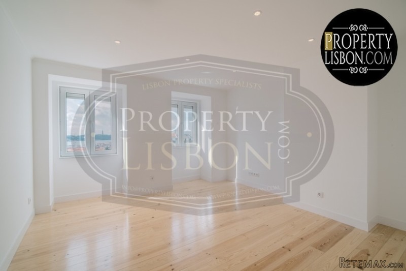 Remodeled home, T3 Duplex Apartment for..