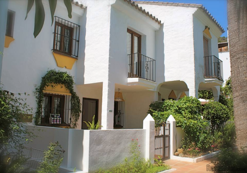 3 bedroom town house for sale - 2