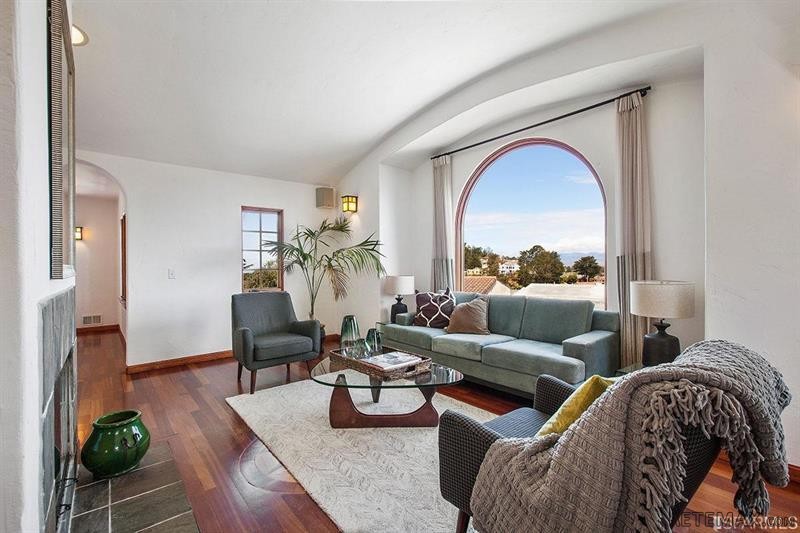 4 bedroom House For Sale: 955 Rockdale.. - 2