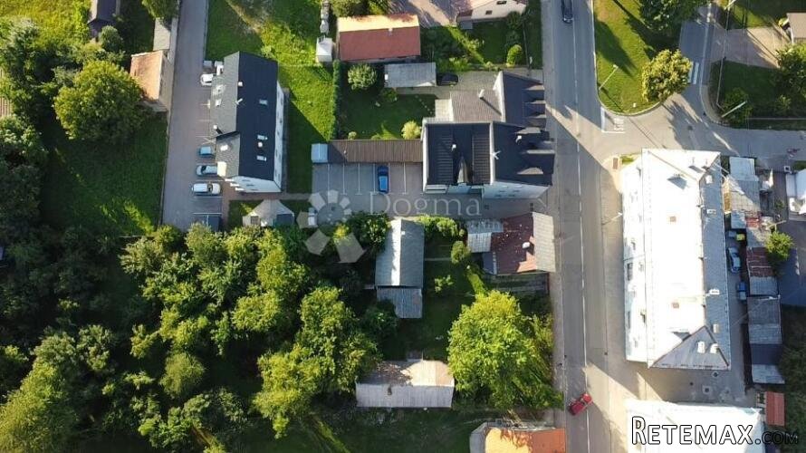 GRAĐEVINSKO ZEMLJIŠTE GOSPIĆ- STROGI CENTAR 595m2, M1