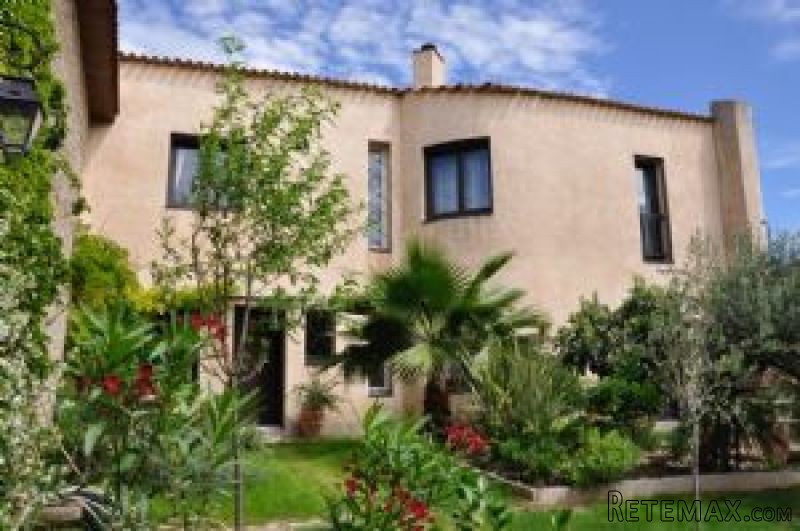 Belle maison vigneronne renovee sur..