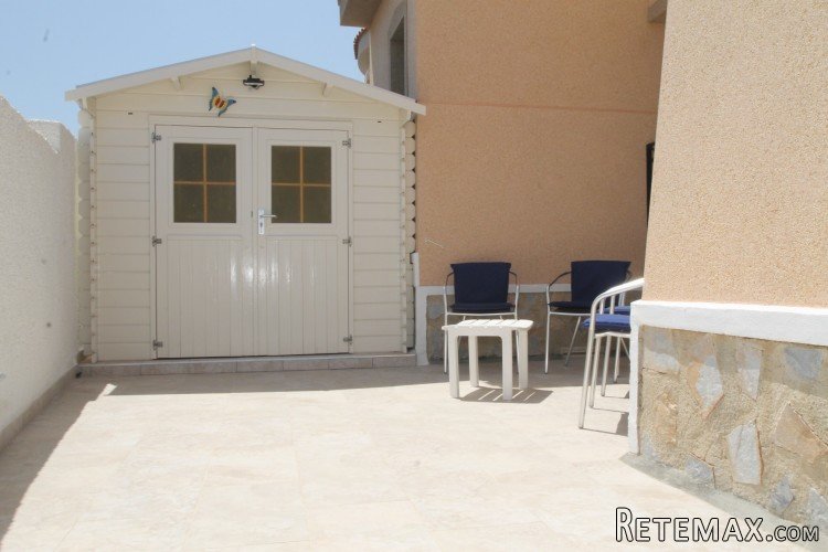 This single storey villa with spectacular views over the.. - 3