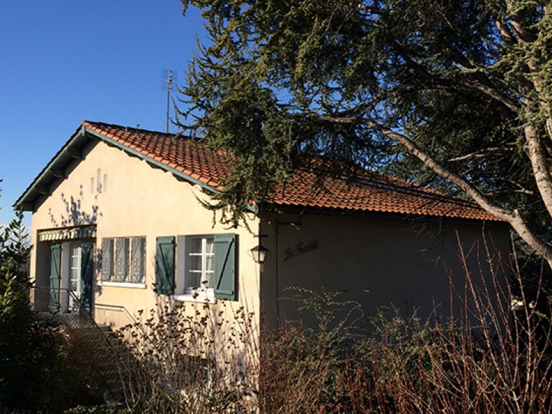 Villa For Sale With Large Garage.. - 2