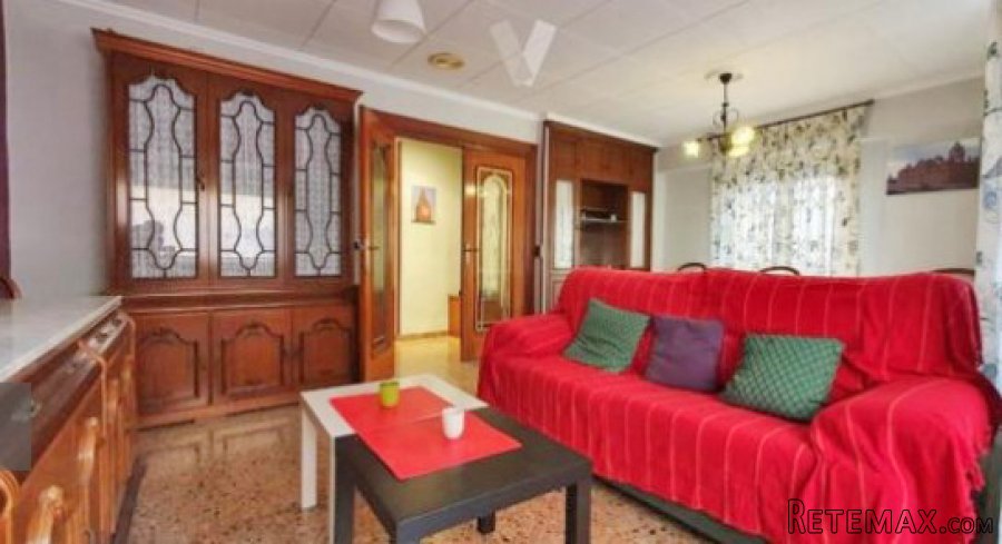 Corner very bright apartment,1 floor , without an..
