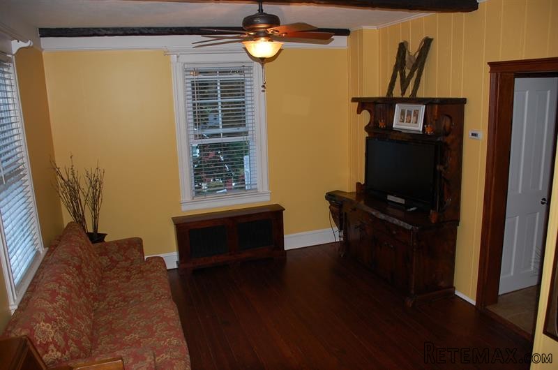 3 bedroom House For Sale: 123 Rose Hill.. - 2