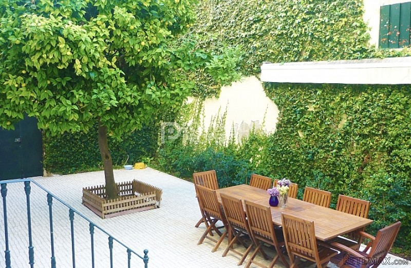 Charming Apartment in the Center of..