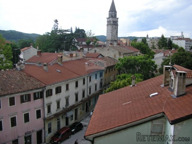 Pazin, stan sa prekrasnim pogledom na starogradsku jezgru