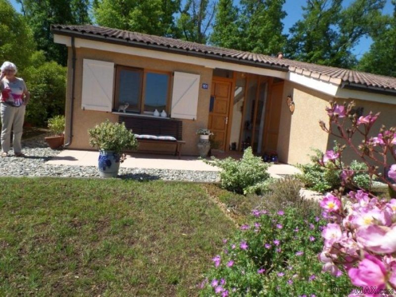 3 Bedrooms - House - Midi-Pyrenees -.. - 2