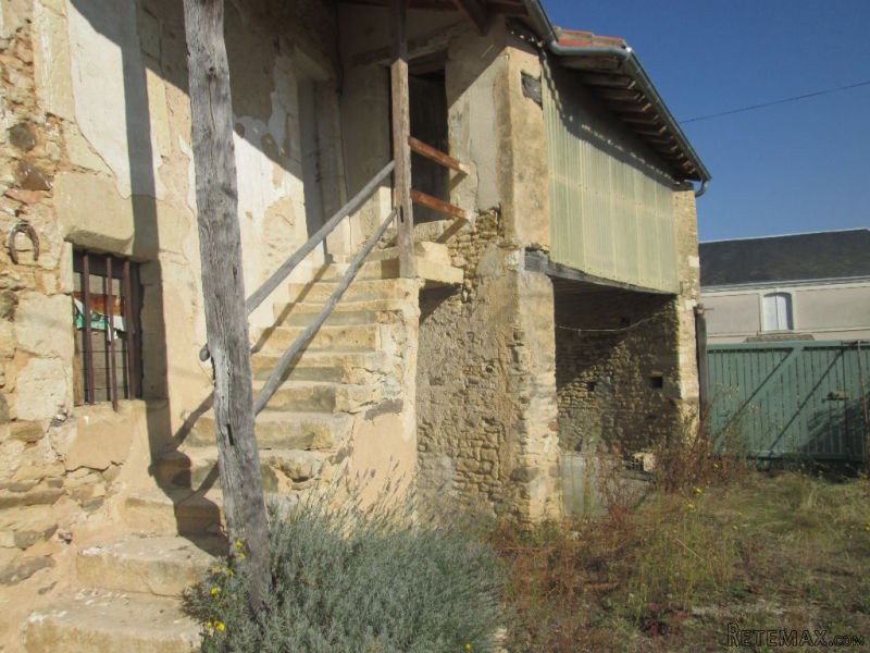 Vast Property to Renovate - 2