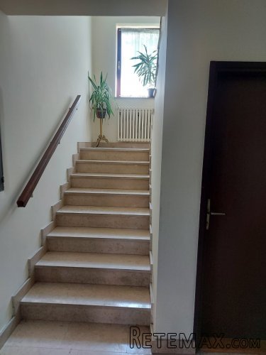 Prodajem polovinu kuce na Julinom brdu - 3