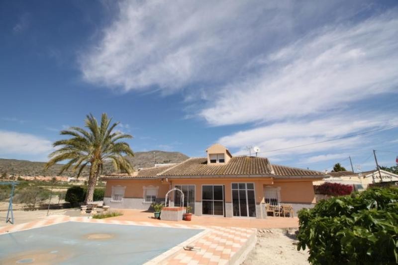 Uniquely yours - 4bed 2bath villa w/..