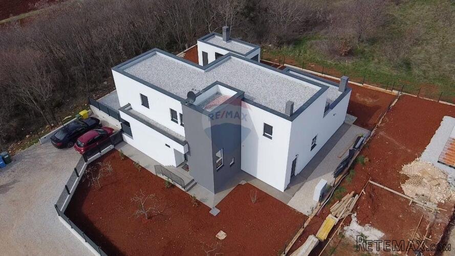 Moderna vila s bazenom u Kašteliru - 5