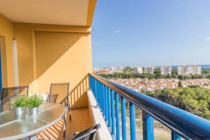 3 Bedroom 2 Bathroom Apartment In..