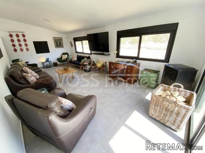 EXCLUSIVE TO VOSS HOMES - Very large 4 bed, 2 bath Country.. - 11