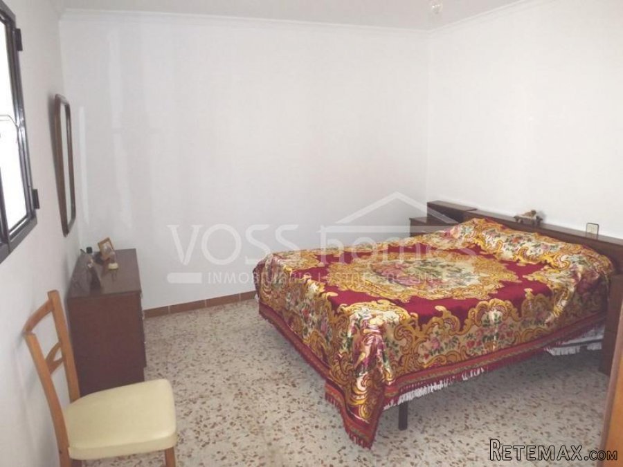 ABSOLUTE BARGAIN......A semi detached (but totally private).. - 12