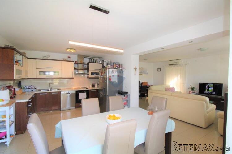 Rovinj, dvojna kuća 2,5k m od centra-185 m2 - 2
