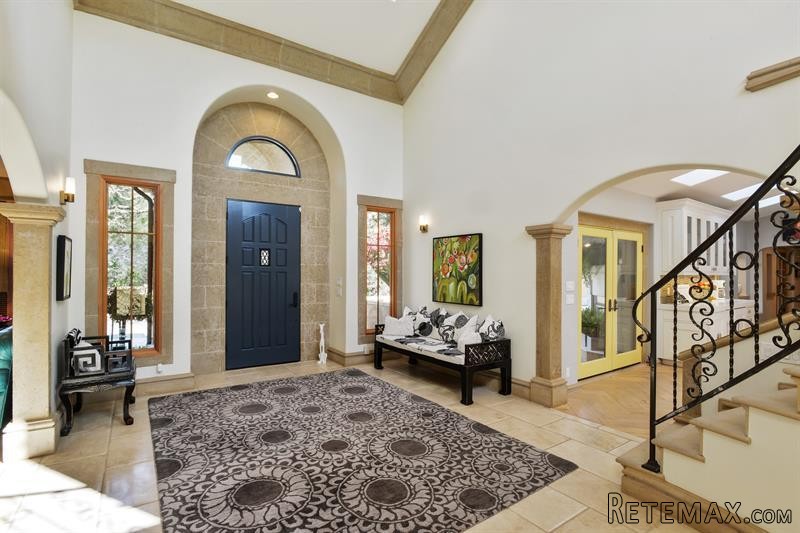 6 bedroom House For Sale: Deer Hollow.. - 2