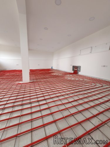 Izdaje se poslovni objekat od 550m2 - 3