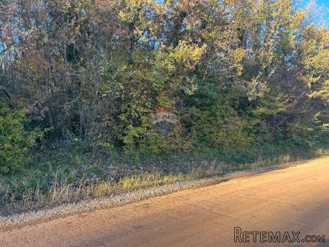 Poreč, okolica, poljoprivredno zemljište veličine 2090 m2 - 3