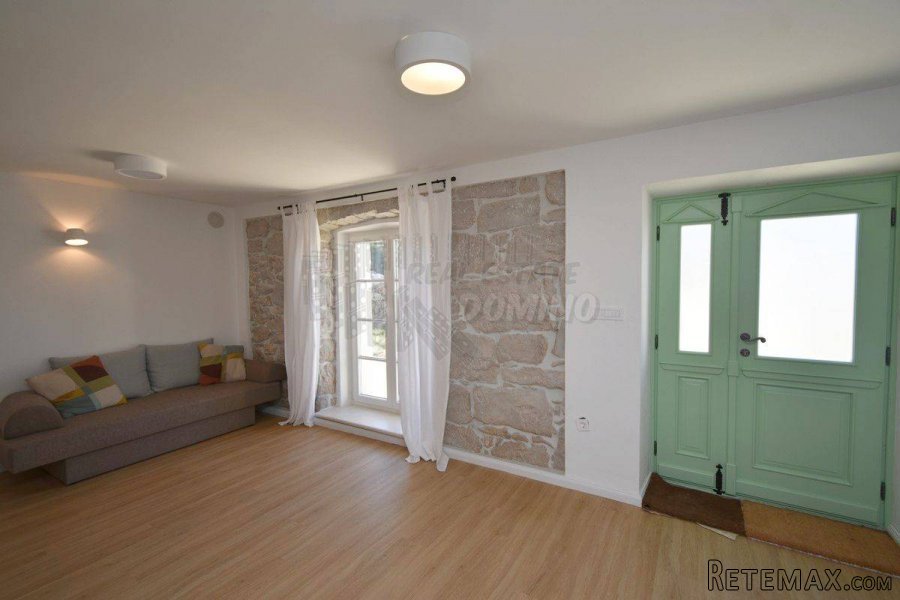 Renovirana kuća sa okućnicom od 1068m2! Otok Krk! - 13