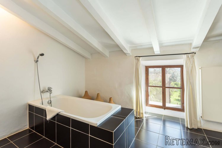 Restored in 1999 by a German architect and interior design.. - 3