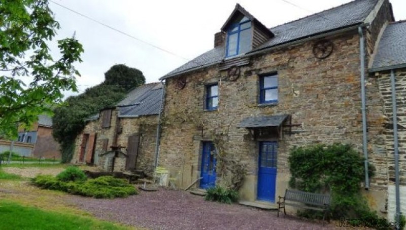 Charm and character for this 3 storey..