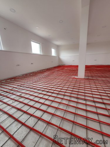Izdaje se poslovni objekat od 550m2 - 6