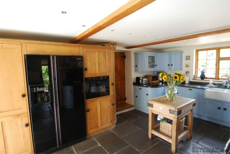4 Bedroom Detached House - 2