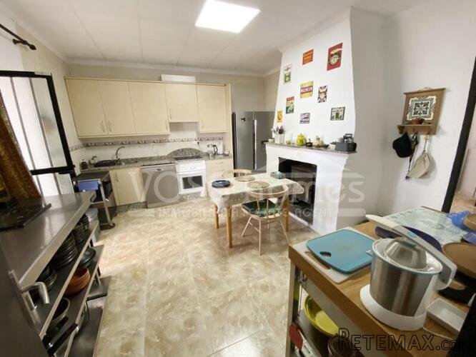 EXCLUSIVE TO VOSS HOMES - Very large 4 bed, 2 bath Country.. - 17