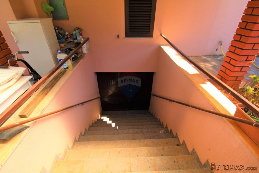 Rovinj,imanje blizu glavne ceste,12 000m2,idealno za restora - 7